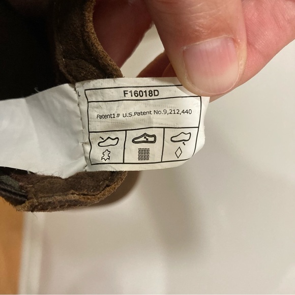 UGG sz 7 leather Chelsea boots ankle boots booties winter sheepskin insole fall - Picture 10 of 14